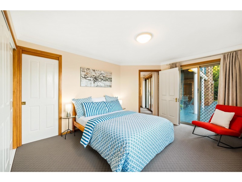 6 Balmoral Close, Mount Lofty QLD 4350