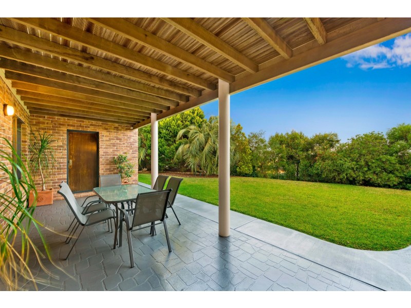 6 Balmoral Close, Mount Lofty QLD 4350