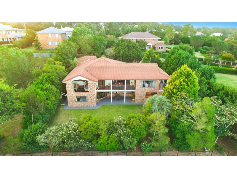 6 Balmoral Close, Mount Lofty QLD 4350