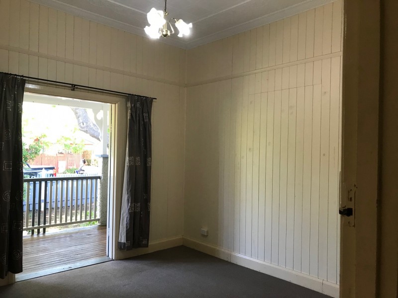 9 Clairmont Street, Newtown QLD 4350