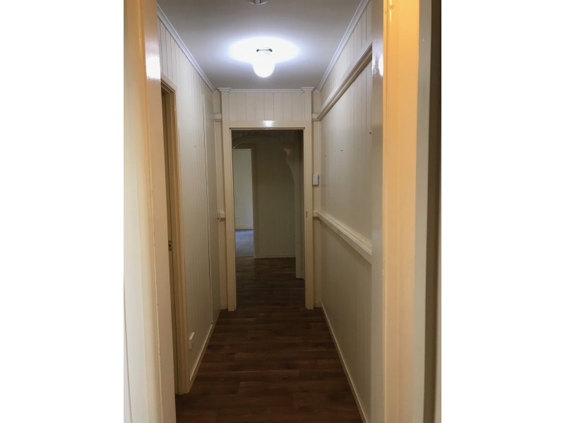 9 Clairmont Street, Newtown QLD 4350