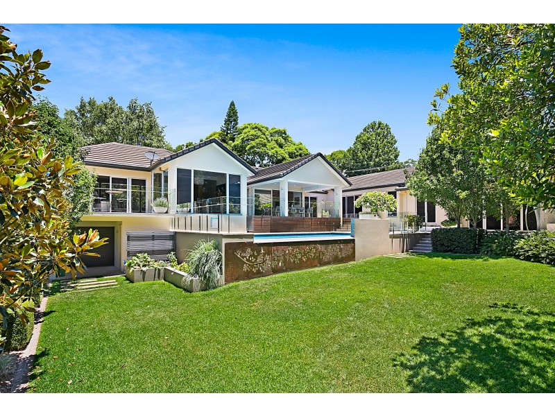 11 Bridge Street, Mount Lofty QLD 4350