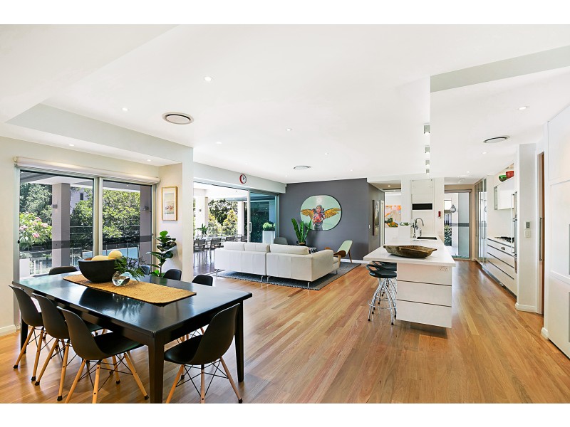 11 Bridge Street, Mount Lofty QLD 4350