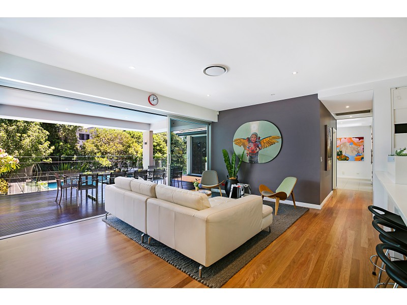 11 Bridge Street, Mount Lofty QLD 4350