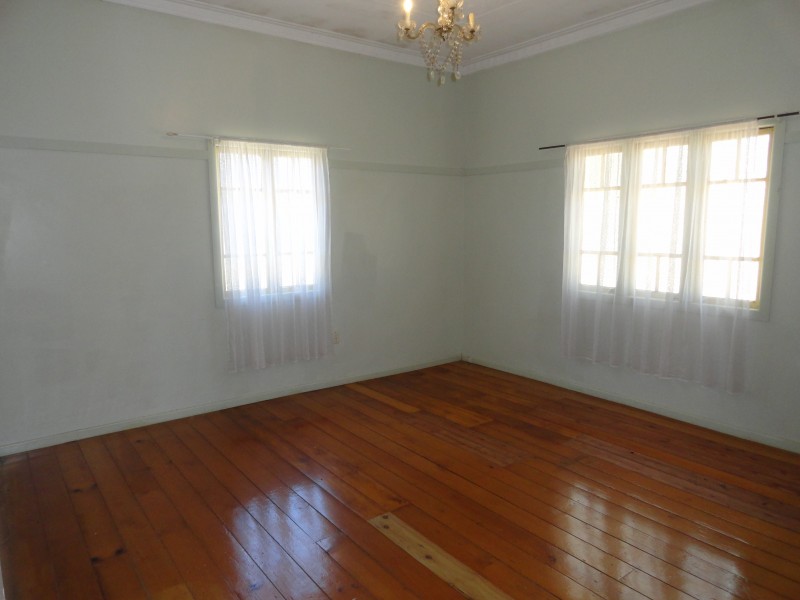 198b West Street, South Toowoomba QLD 4350