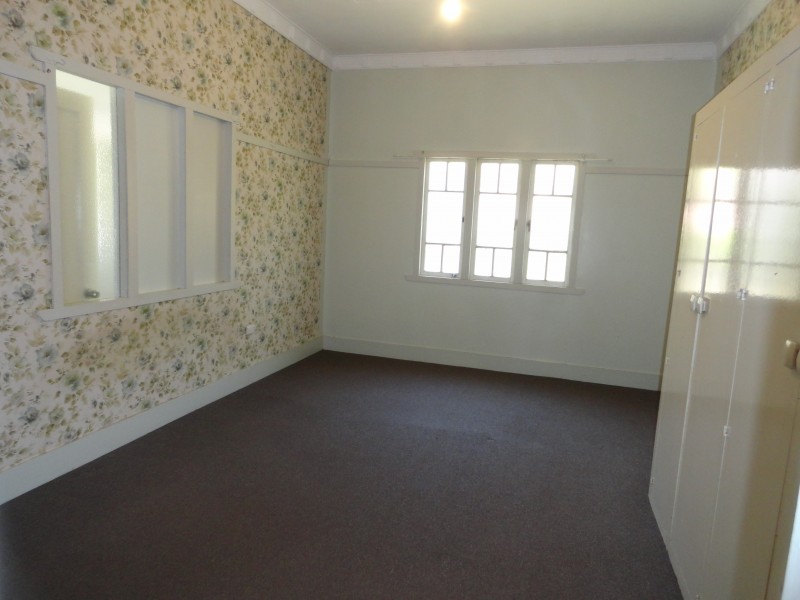 198b West Street, South Toowoomba QLD 4350