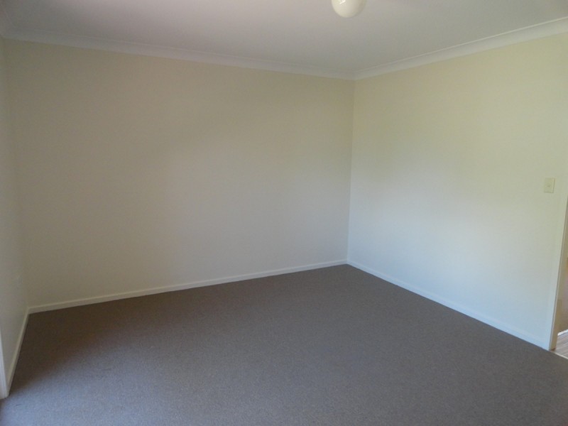 8 Weller Street, Rangeville QLD 4350