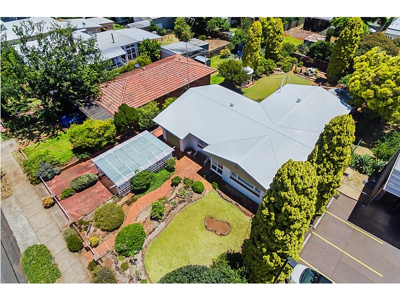 69 Mary Street, East Toowoomba QLD 4350