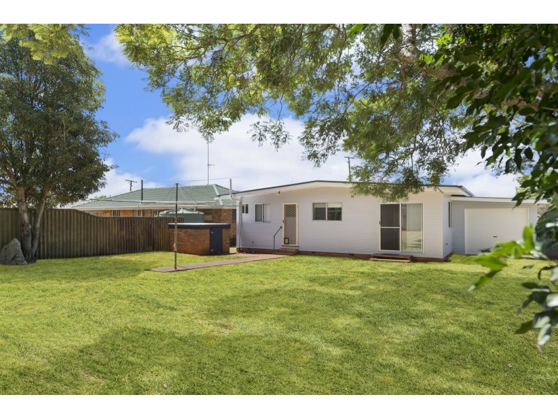 4 Shennan Street, Harristown QLD 4350