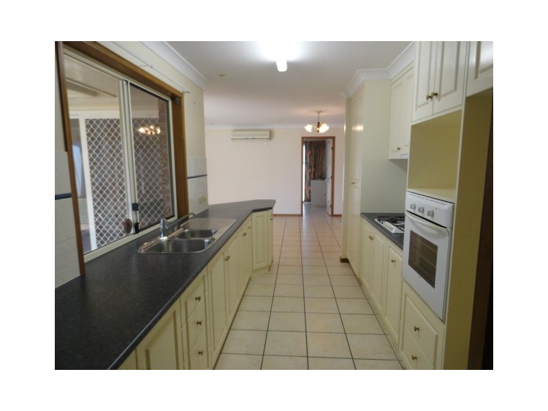 38 BISCAY Crescent, Glenvale QLD 4350