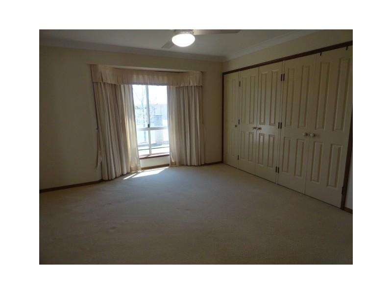 38 BISCAY Crescent, Glenvale QLD 4350