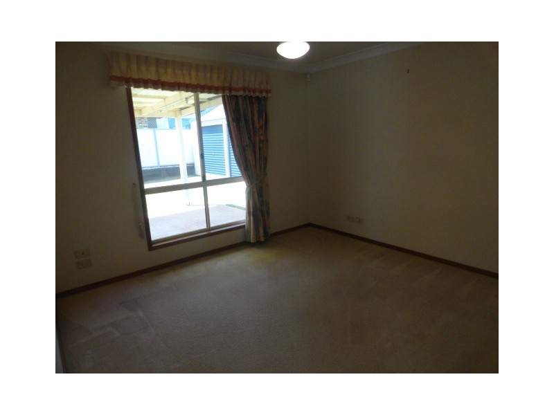 38 BISCAY Crescent, Glenvale QLD 4350