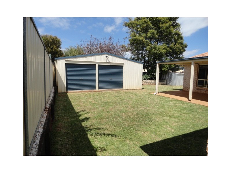 38 BISCAY Crescent, Glenvale QLD 4350