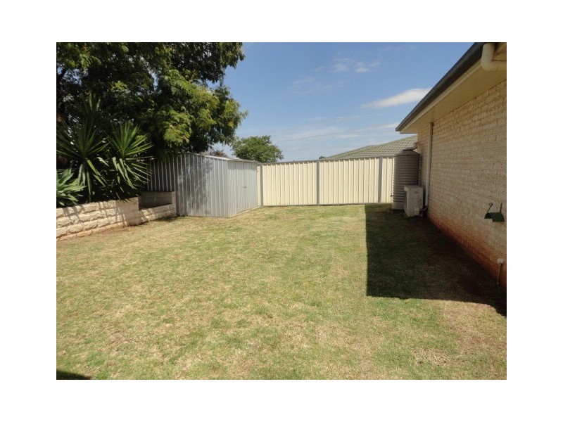 38 BISCAY Crescent, Glenvale QLD 4350