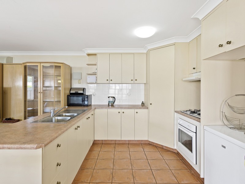 10 Gerrard Street, Middle Ridge QLD 4350