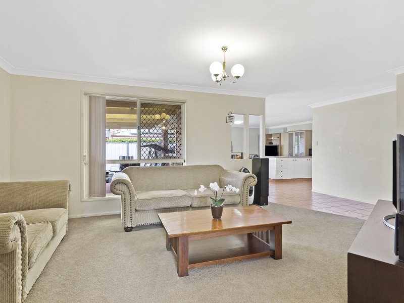 10 Gerrard Street, Middle Ridge QLD 4350