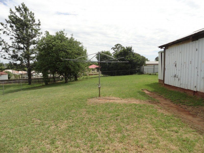 29 Perry Street, Harlaxton QLD 4350
