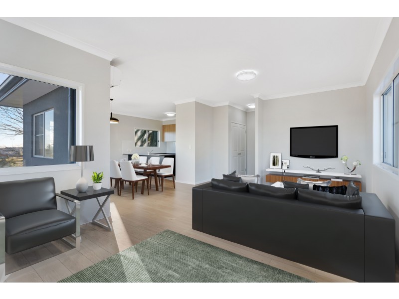 4/10 Spieker Street, Mount Lofty QLD 4350