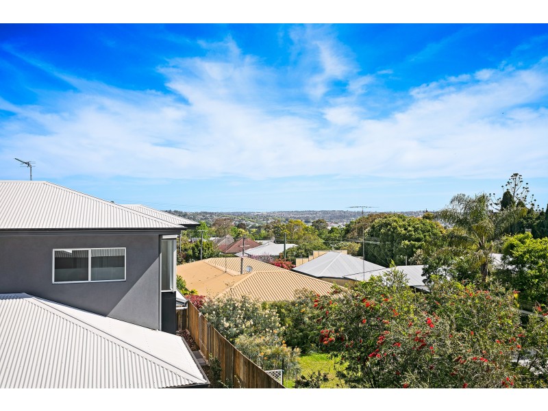 4/10 Spieker Street, Mount Lofty QLD 4350