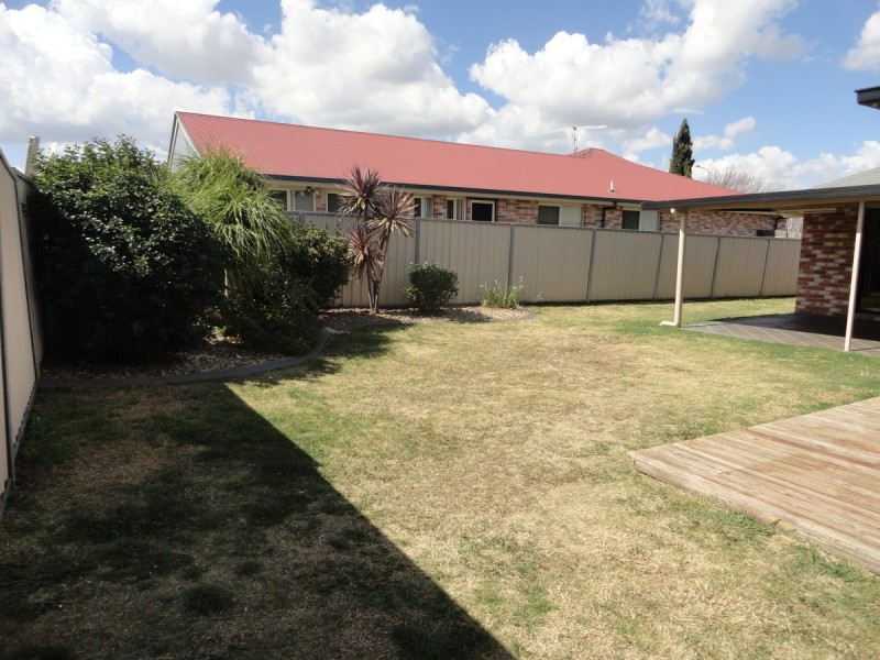 7 Patron Crescent, Glenvale QLD 4350