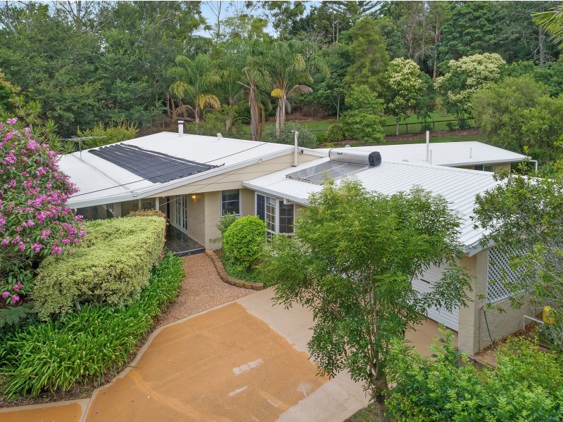 4 Spring Street, Middle Ridge QLD 4350