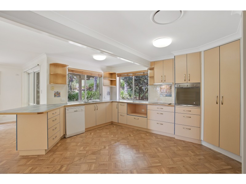 4 Spring Street, Middle Ridge QLD 4350