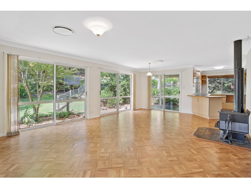 4 Spring Street, Middle Ridge QLD 4350