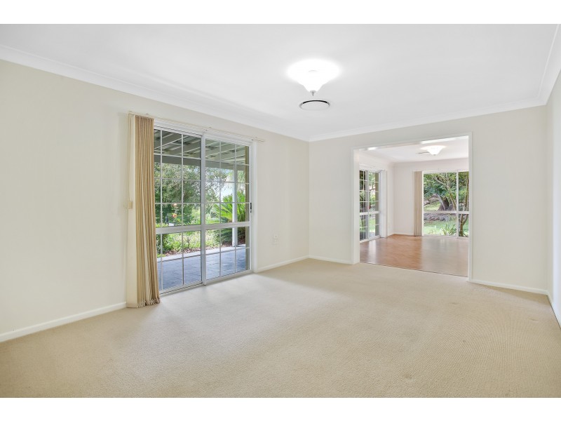 4 Spring Street, Middle Ridge QLD 4350
