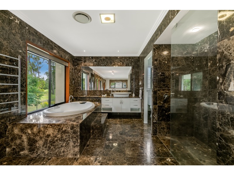 4 Bonville Court, Middle Ridge QLD 4350