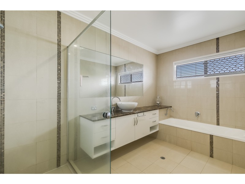 4 Bonville Court, Middle Ridge QLD 4350