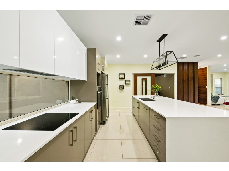20 Colman Drive, Middle Ridge QLD 4350