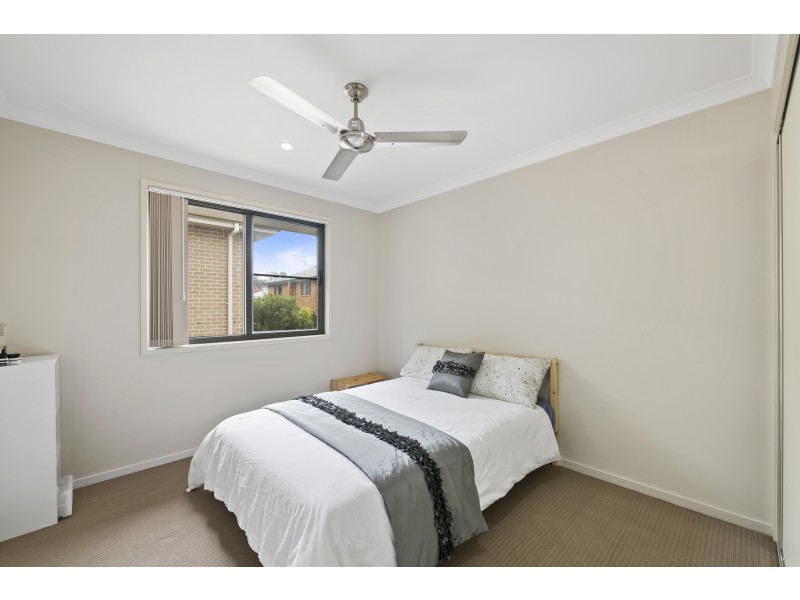 2/128a James Street, South Toowoomba QLD 4350