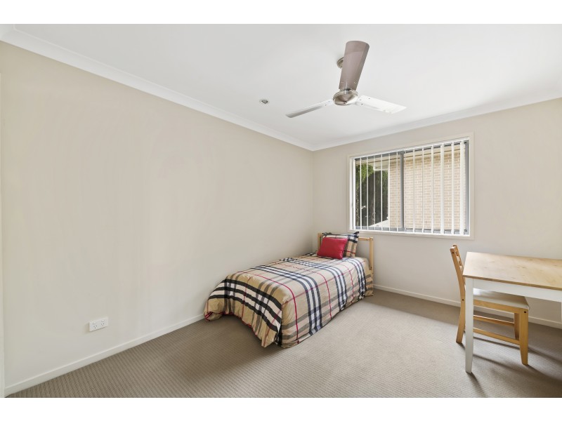 2/128a James Street, South Toowoomba QLD 4350