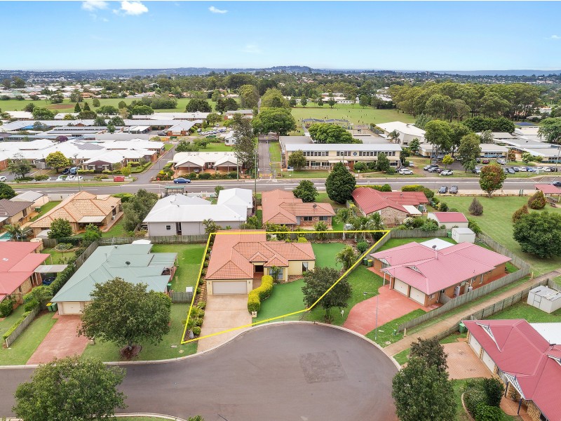 5 Elvery Court, Middle Ridge QLD 4350