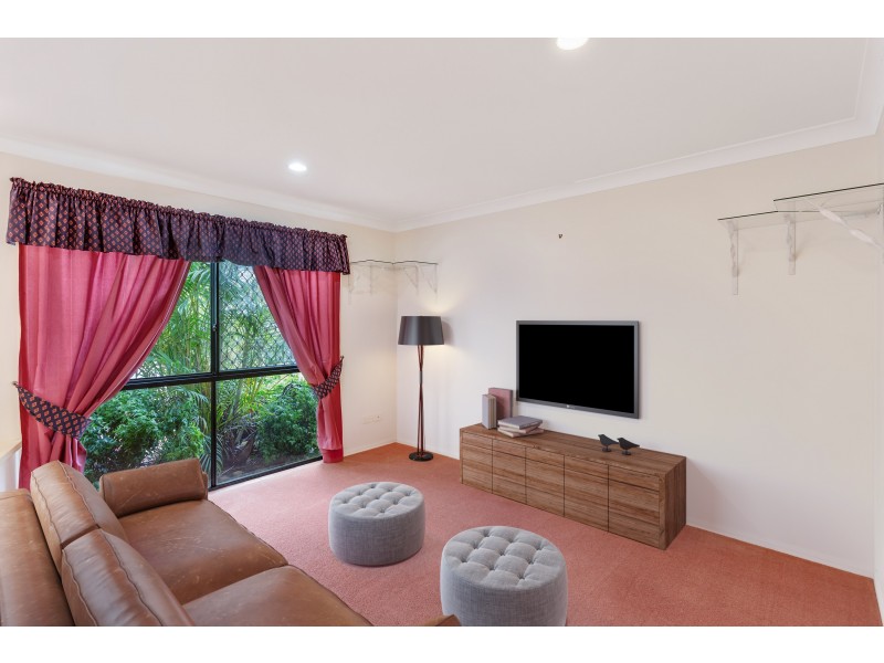 5 Elvery Court, Middle Ridge QLD 4350