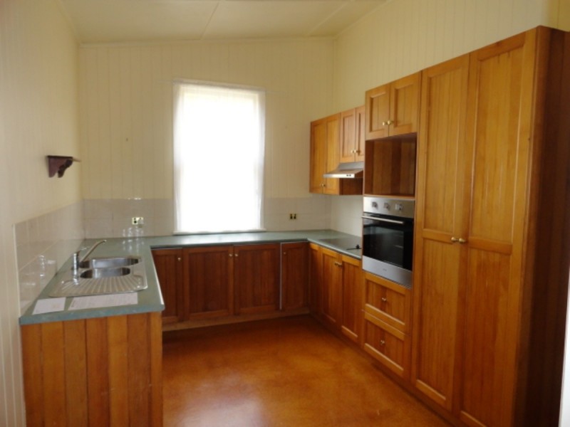 18 Lilley Street, East Toowoomba QLD 4350
