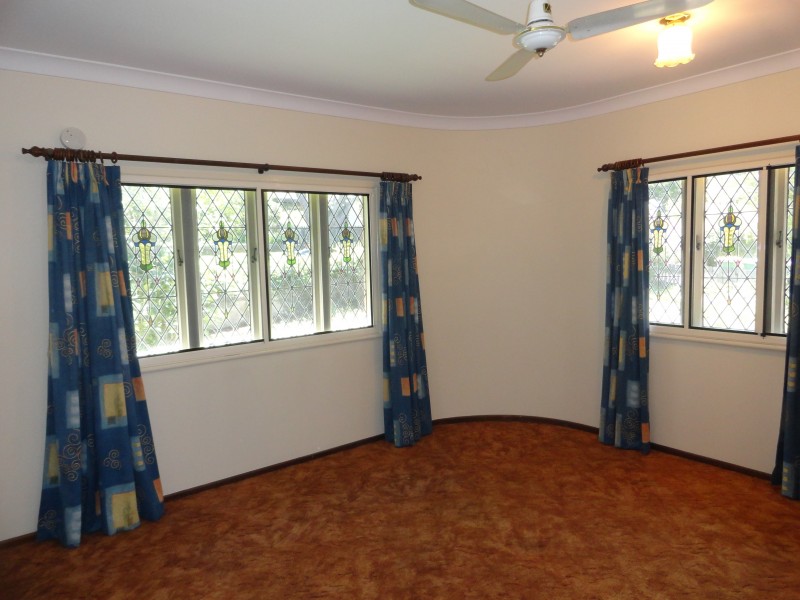 20 Alford Street, Mount Lofty QLD 4350