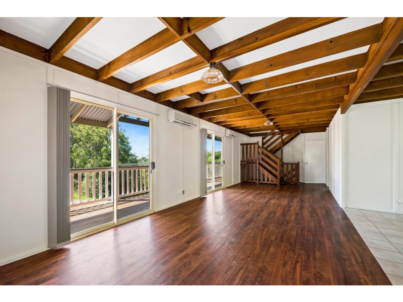 6 Mackenzie Street, Mount Lofty QLD 4350