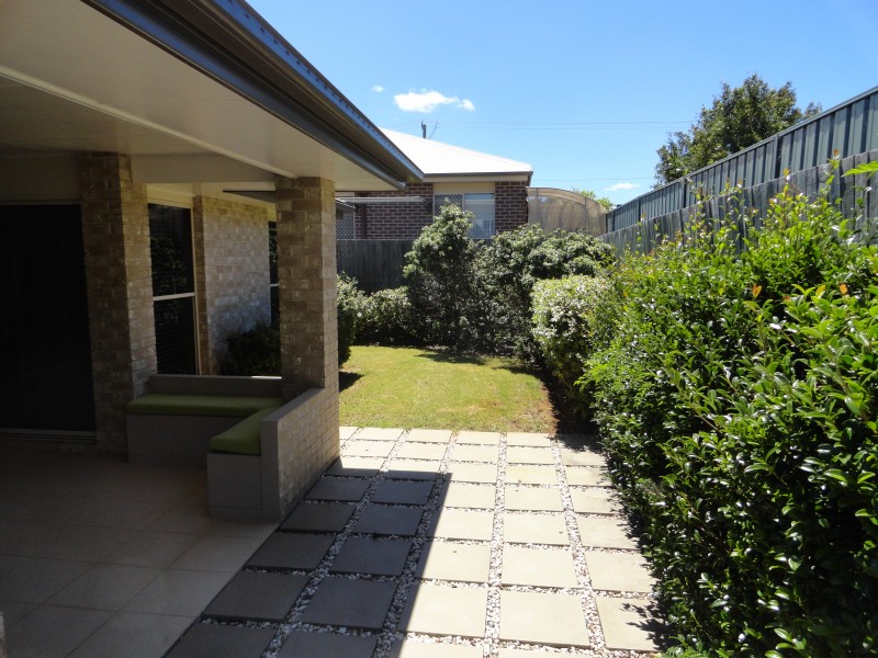 4 Saba Court, Middle Ridge QLD 4350