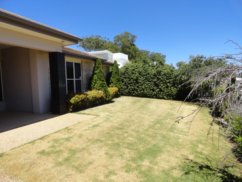 4 Saba Court, Middle Ridge QLD 4350