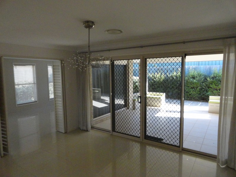 4 Saba Court, Middle Ridge QLD 4350