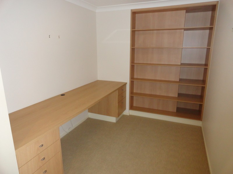 4 Saba Court, Middle Ridge QLD 4350