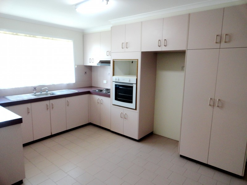12 Broadfoot Street, Kearneys Spring QLD 4350