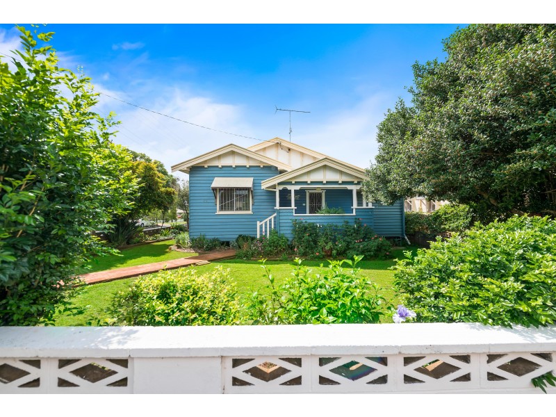 85 Stephen Street, Harristown QLD 4350