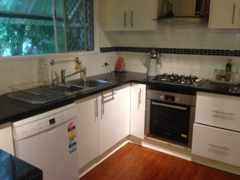 30 Geoffrey Street, Mount Lofty QLD 4350