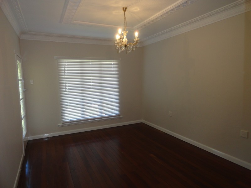 14 Lydwin Crescent, East Toowoomba QLD 4350