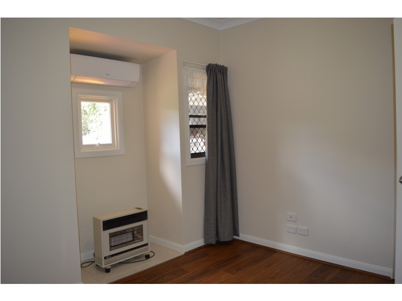 35A Rhyde Street, Mount Lofty QLD 4350