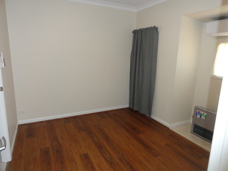 35A Rhyde Street, Mount Lofty QLD 4350