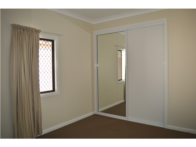 35A Rhyde Street, Mount Lofty QLD 4350