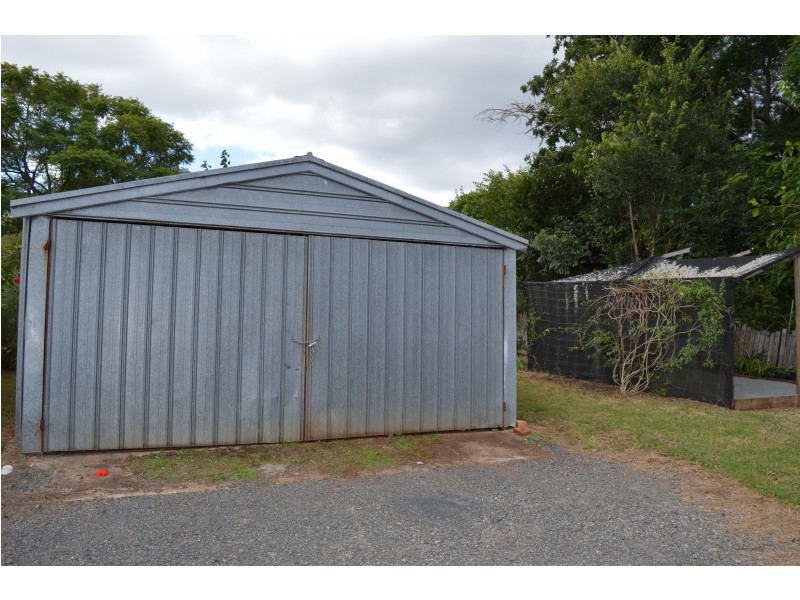 35A Rhyde Street, Mount Lofty QLD 4350